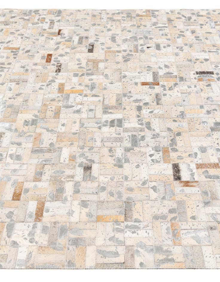 Detail image of 4' 11 x 8' 1 Cowhide Stocks Rug