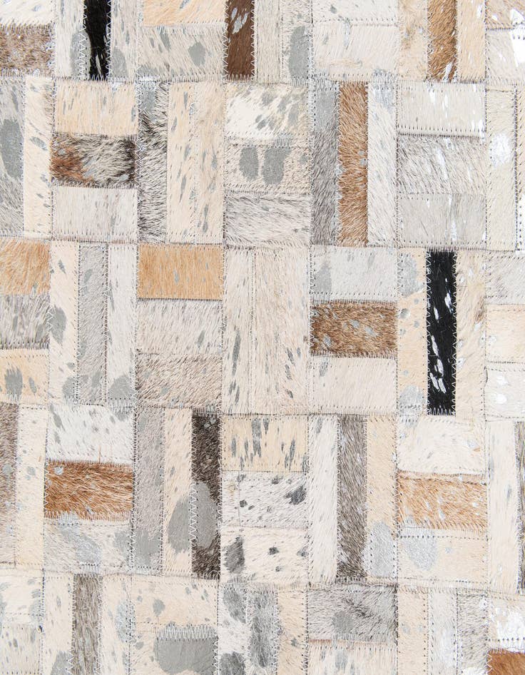 Detail image of 5' x 7' 11 Cowhide Stocks Rug