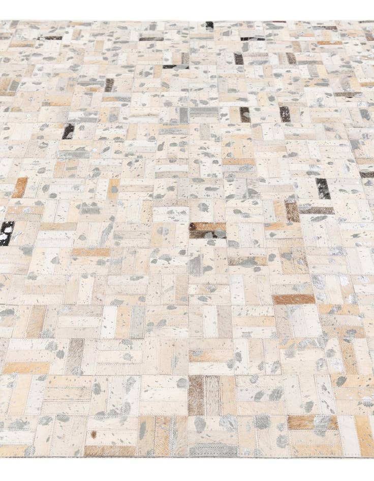 Detail image of 4' 11 x 8' Cowhide Stocks Rug