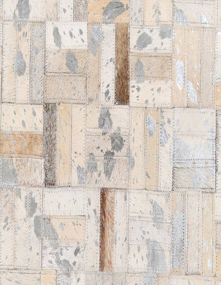 Detail image of 4' 11 x 8' 1 Cowhide Stocks Rug