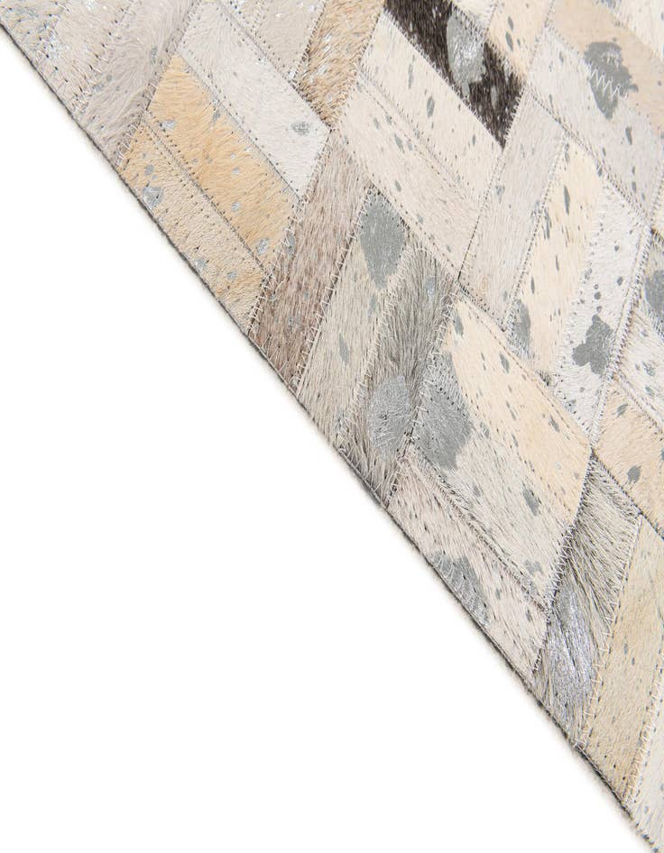 Detail image of 5' x 8' 2 Cowhide Stocks Rug