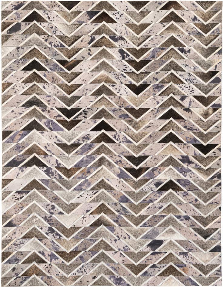 Detail image of 5' x 7' 10 Cowhide Stocks Rug