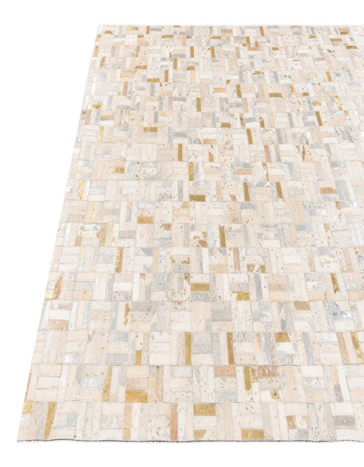 Detail image of 5' x 7' 10 Cowhide Stocks Rug