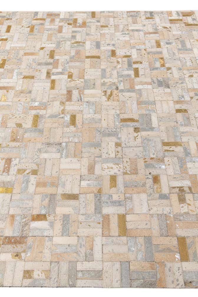 5' x 7' 10 Cowhide Stocks Rug