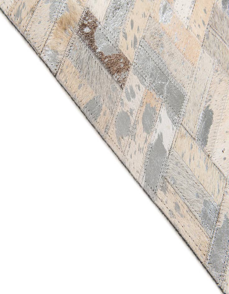 Detail image of 5' x 8' 2 Cowhide Stocks Rug