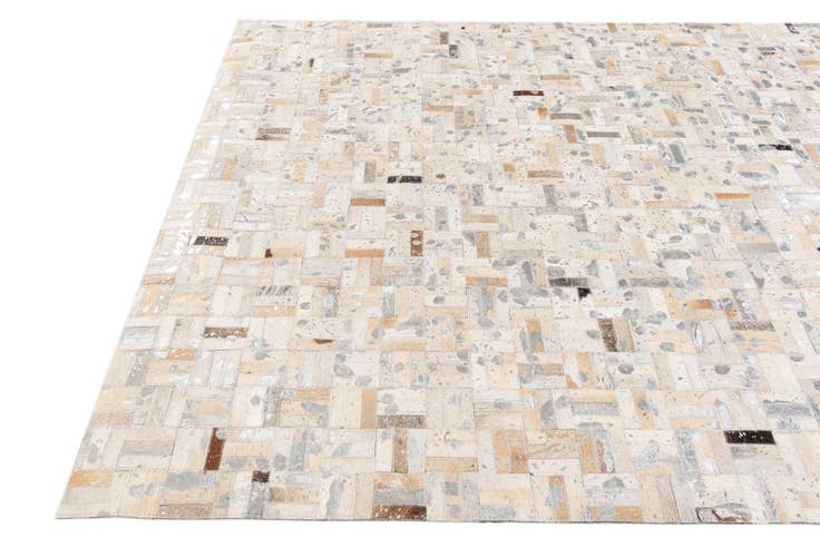 Detail image of 4' 11 x 8' 1 Cowhide Stocks Rug