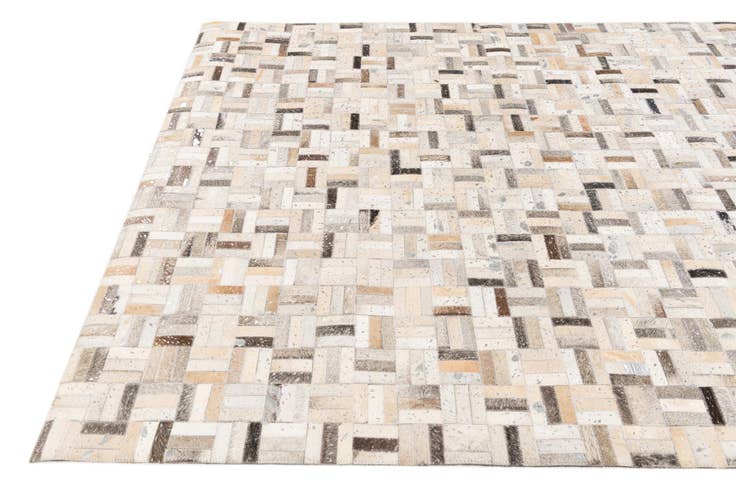 Detail image of 5' x 8' 1 Cowhide Stocks Rug