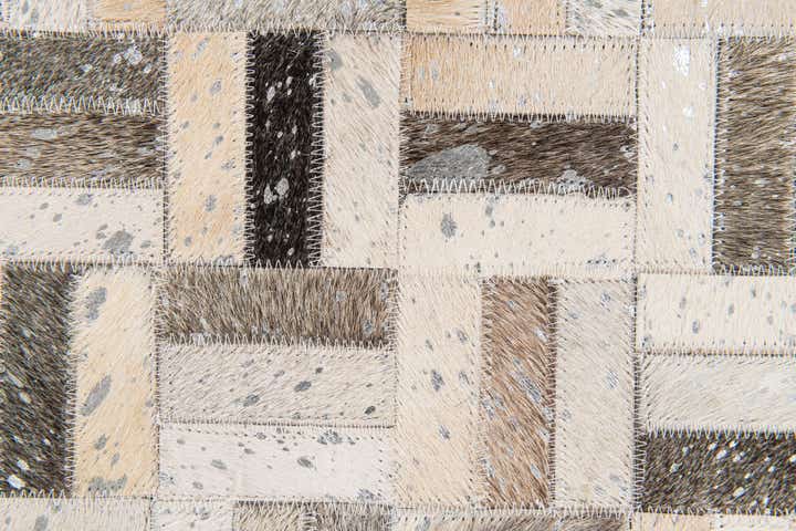 5' x 8' 1 Cowhide Stocks Rug