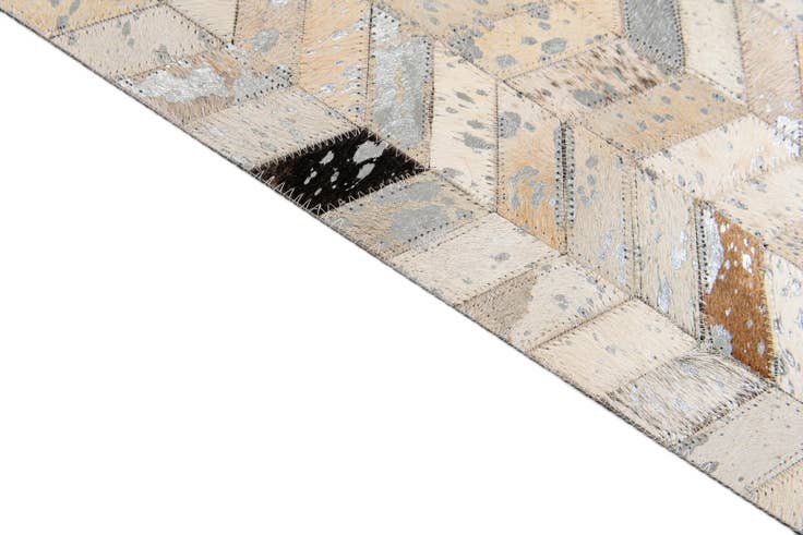 Detail image of 5' 3 x 7' 6 Cowhide Stocks Rug