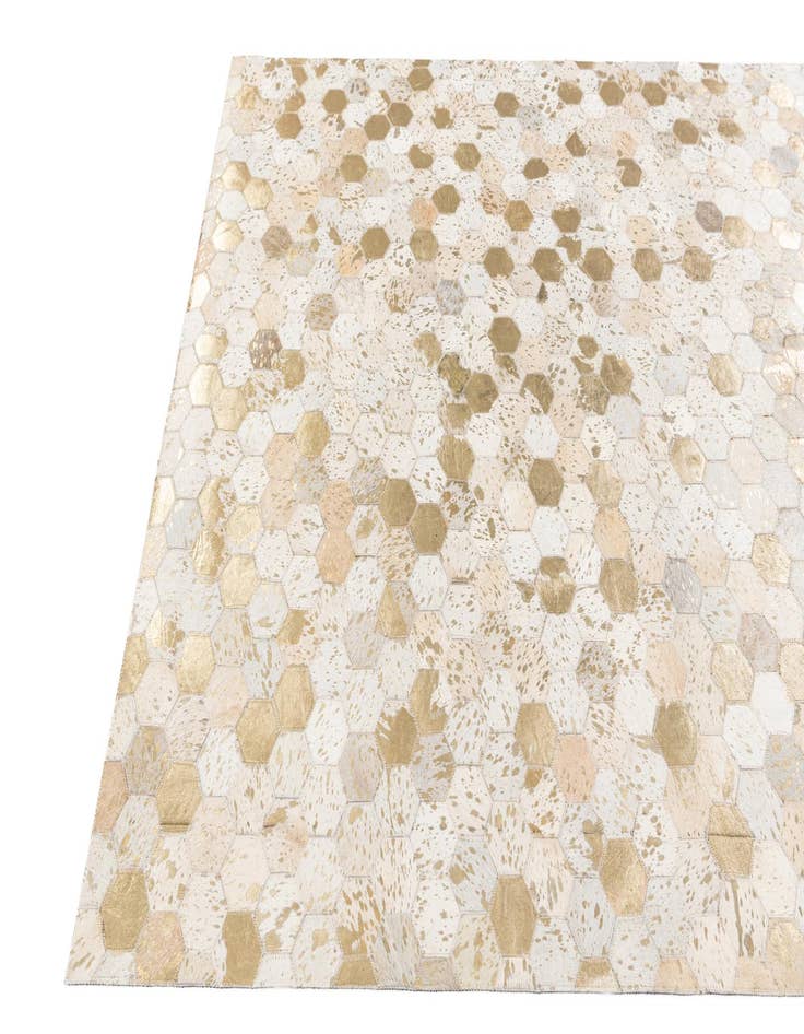 Detail image of 5' 4 x 7' 7 Cowhide Stocks Rug