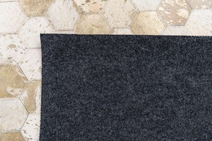 5' 4 x 7' 7 Cowhide Stocks Rug
