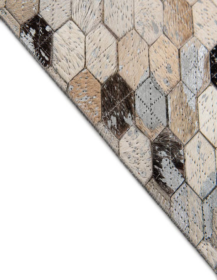 Detail image of 5' 4 x 7' 7 Cowhide Stocks Rug