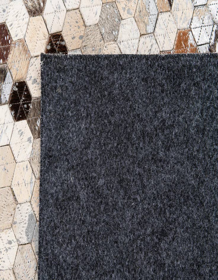 Detail image of 5' 4 x 7' 7 Cowhide Stocks Rug