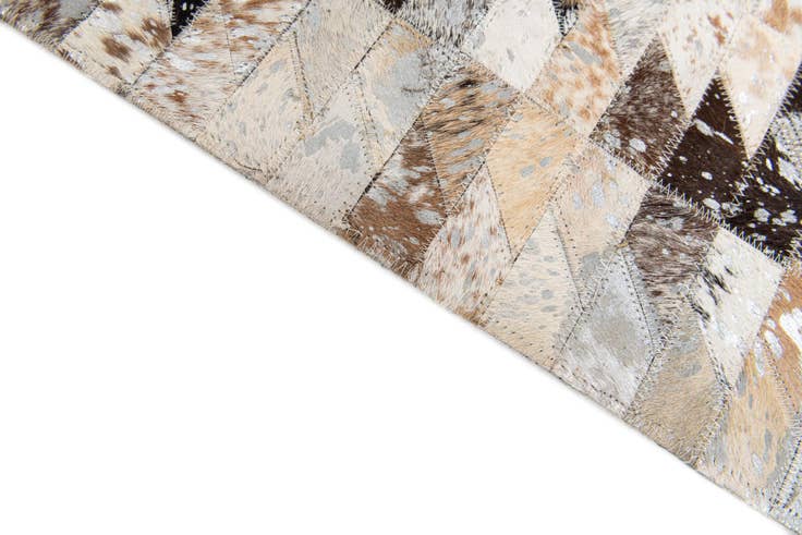 Detail image of 5' 2 x 7' 6 Cowhide Stocks Rug