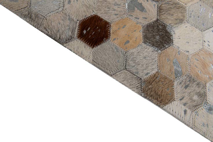 Detail image of 5' x 8' Cowhide Stocks Rug