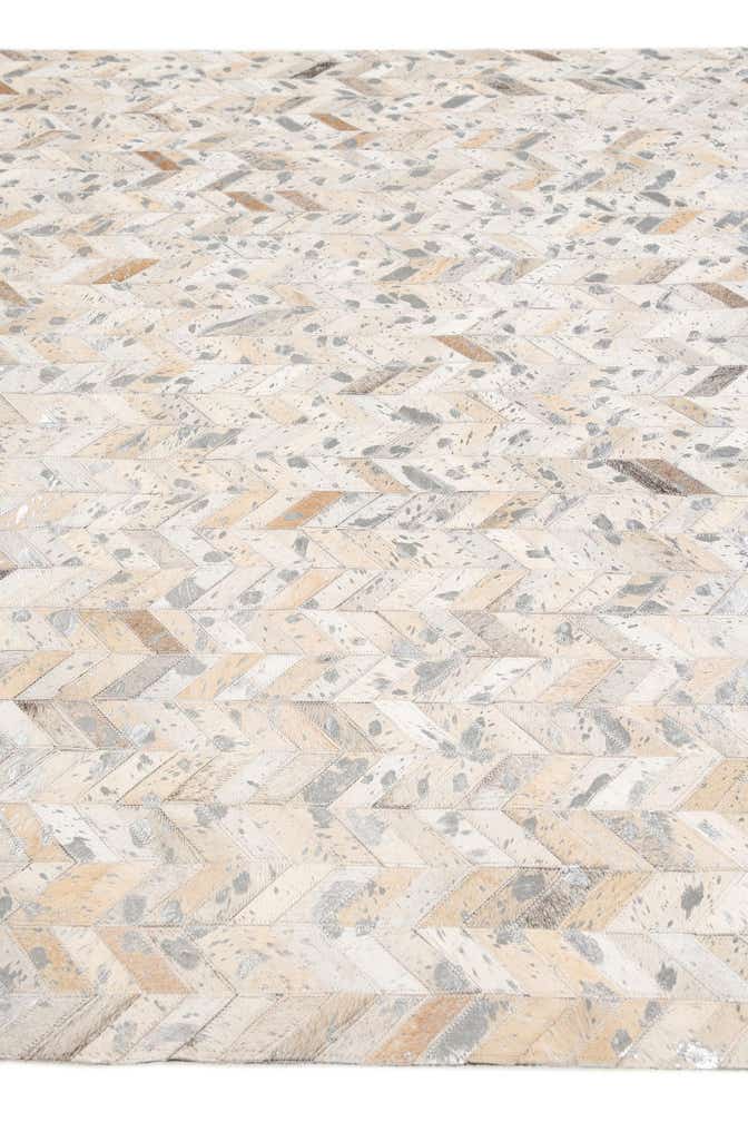 5' 1 x 8' Cowhide Stocks Rug