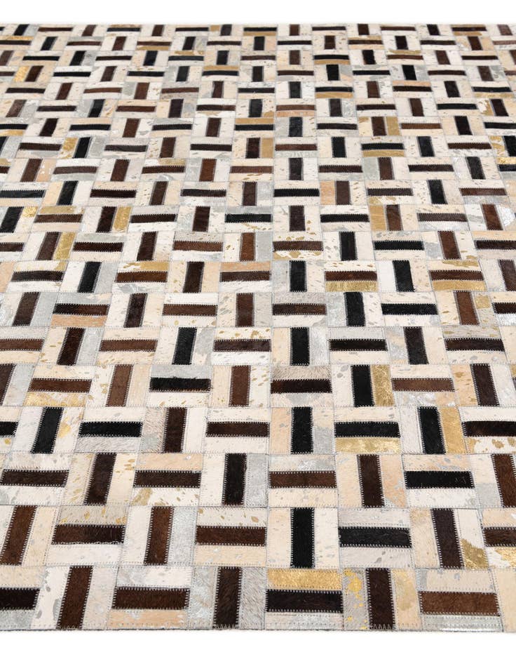 Detail image of 4' 11 x 7' 11 Cowhide Stocks Rug