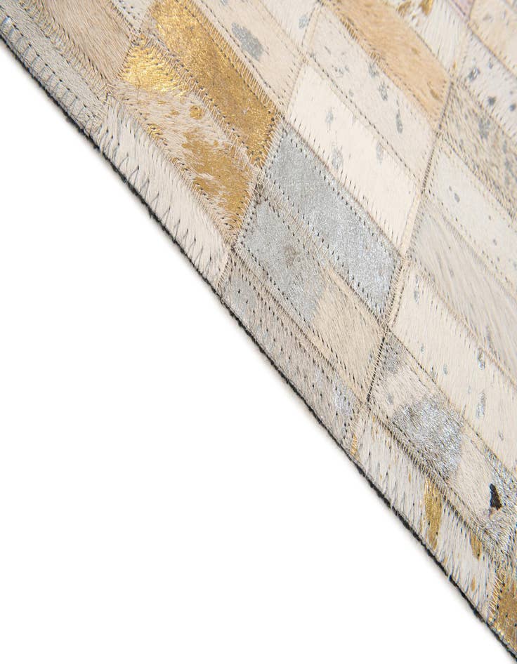 Detail image of 4' 11 x 7' 10 Cowhide Stocks Rug