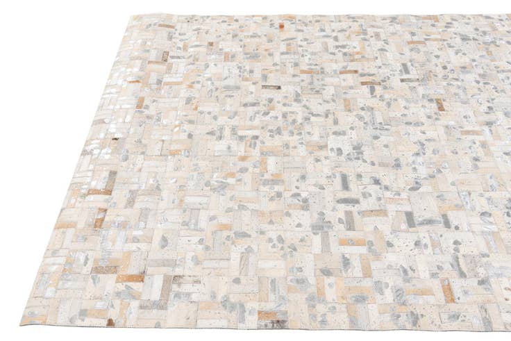 Detail image of 4' 11 x 8' Cowhide Stocks Rug