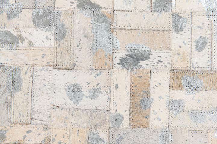 4' 11 x 8' Cowhide Stocks Rug