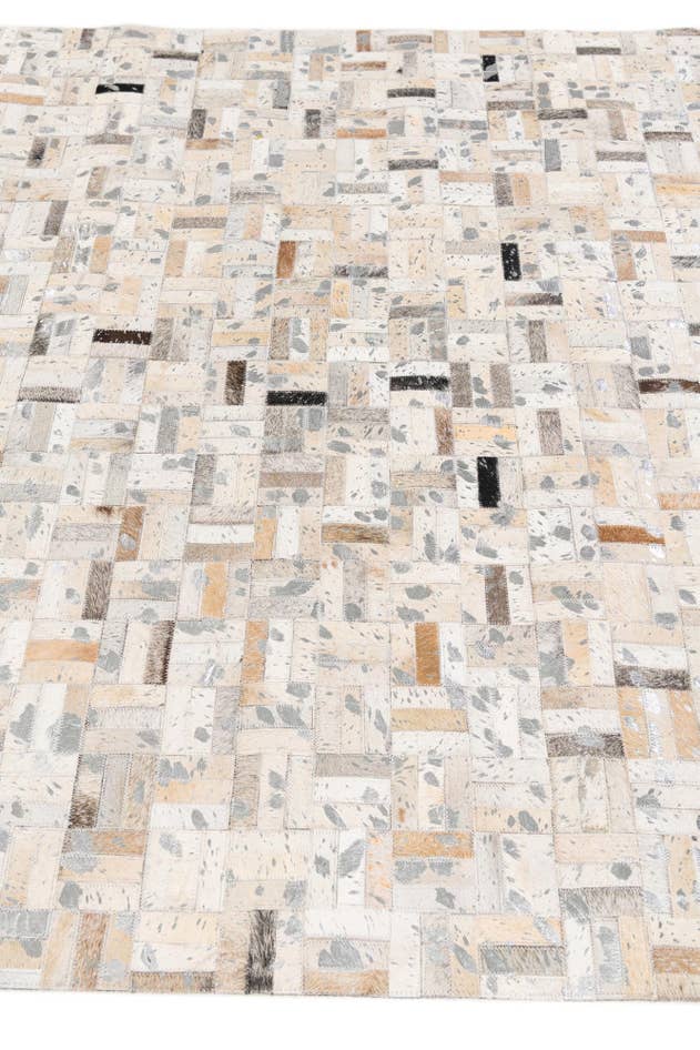 Detail image of 5' 3 x 7' 10 Cowhide Stocks Rug
