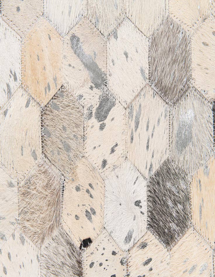 Detail image of 5' x 7' 11 Cowhide Stocks Rug