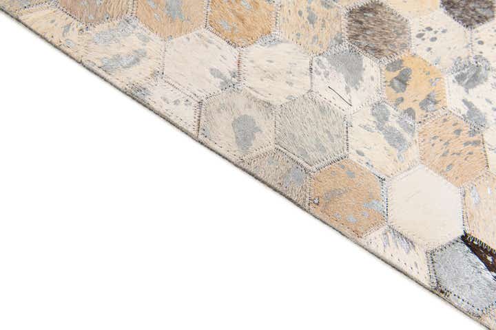 5' 4 x 7' 5 Cowhide Stocks Rug