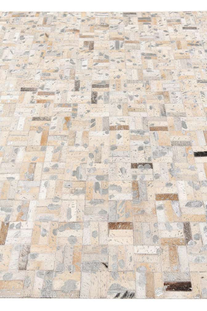 4' 11 x 8' Cowhide Stocks Rug