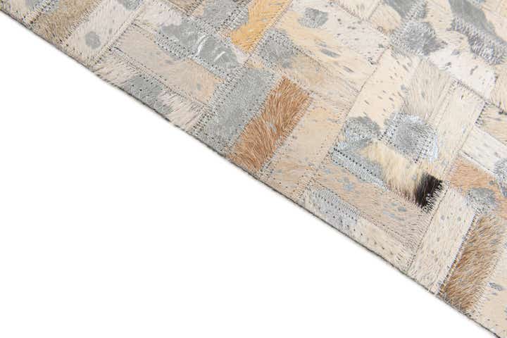 4' 11 x 8' Cowhide Stocks Rug