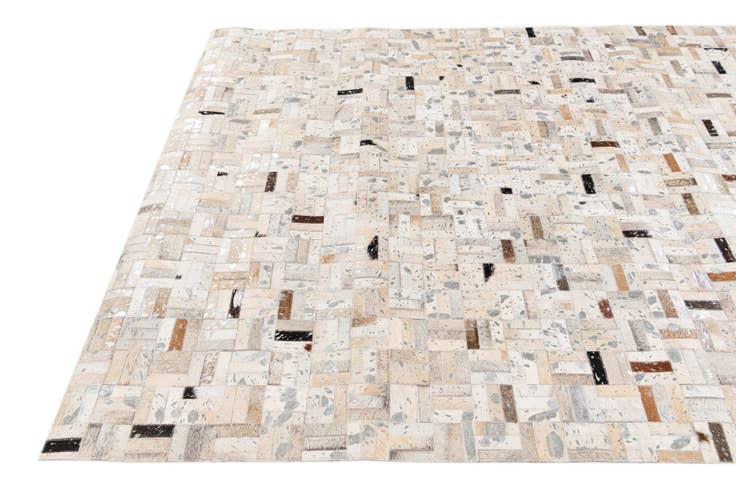 Detail image of 5' x 8' 1 Cowhide Stocks Rug