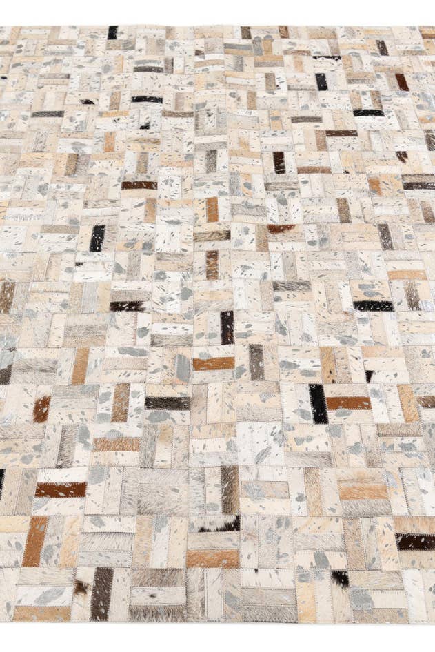 Detail image of 5' x 8' 1 Cowhide Stocks Rug