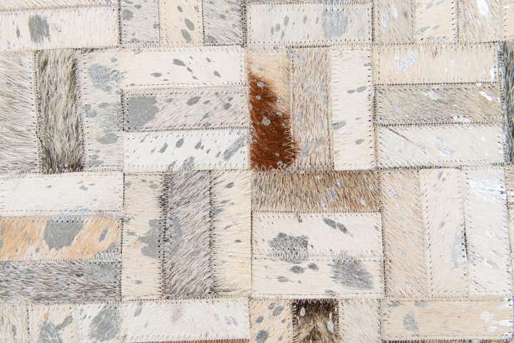 5' x 8' 1 Cowhide Stocks Rug