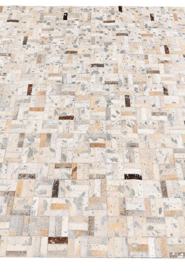 Detail image of 5' x 8' 1 Cowhide Stocks Rug