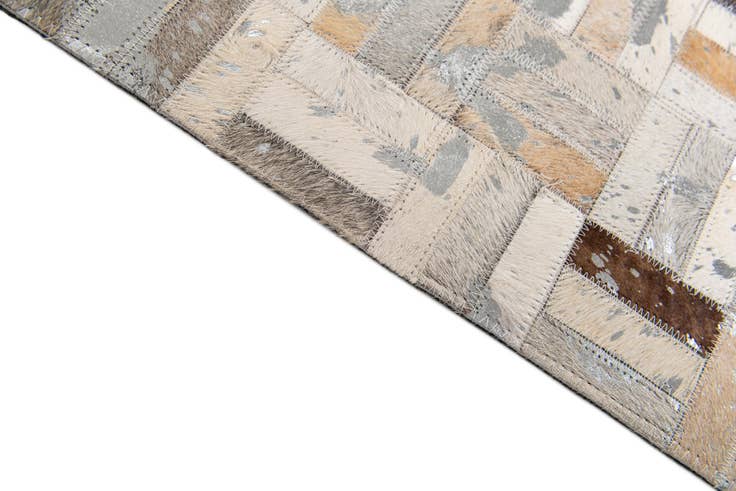 Detail image of 5' x 8' 1 Cowhide Stocks Rug