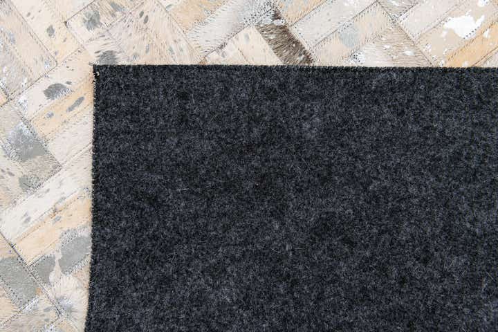 5' x 8' 1 Cowhide Stocks Rug