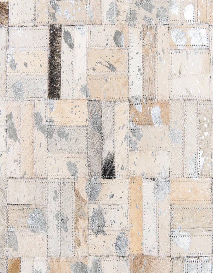 Detail image of 5' x 8' 1 Cowhide Stocks Rug