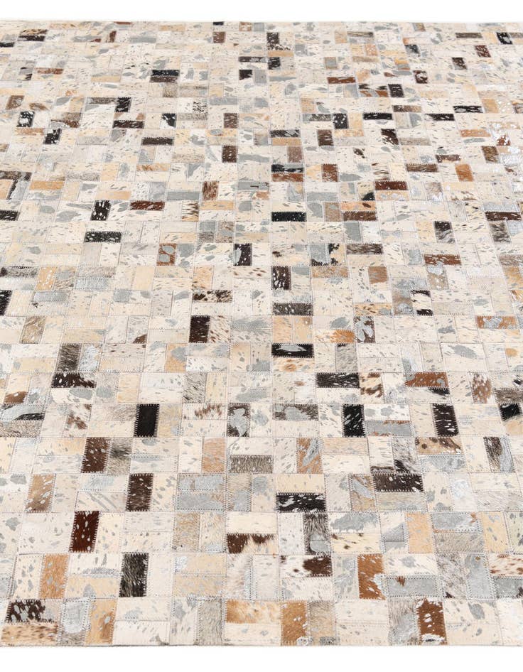 Detail image of 5' 4 x 7' 7 Cowhide Stocks Rug