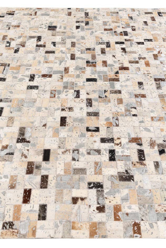 Detail image of 5' 4 x 7' 7 Cowhide Stocks Rug