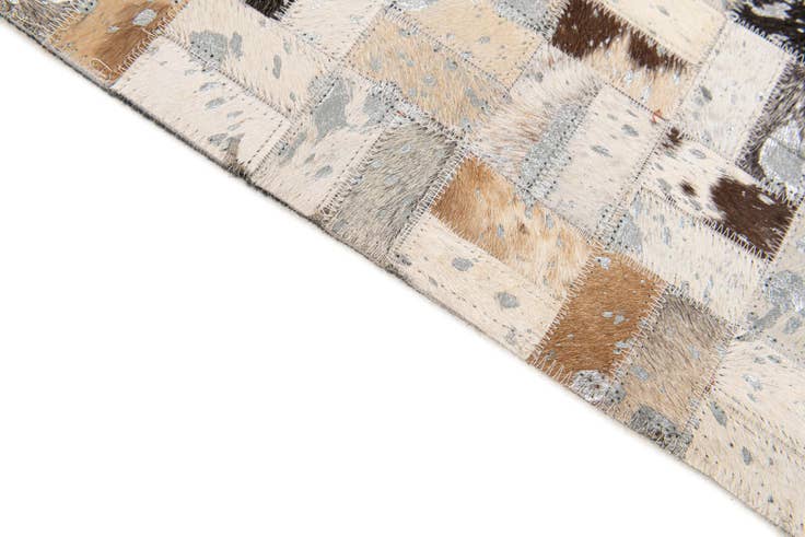 Detail image of 5' 4 x 7' 7 Cowhide Stocks Rug