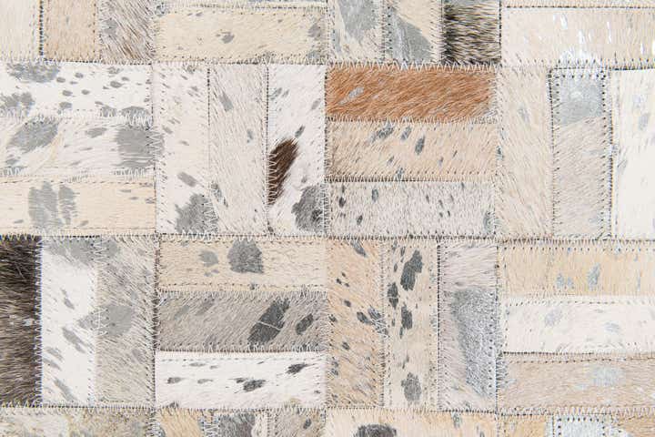 5' x 8' Cowhide Stocks Rug