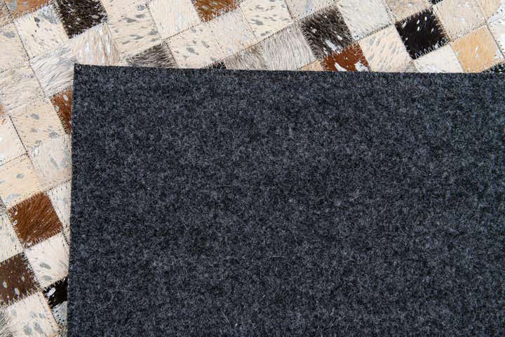 5' 3 x 7' 6 Cowhide Stocks Rug