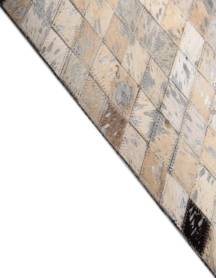 Detail image of 5' 4 x 7' 6 Cowhide Stocks Rug