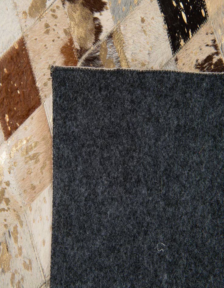Detail image of 8' x 9' 11 Cowhide Stocks Rug
