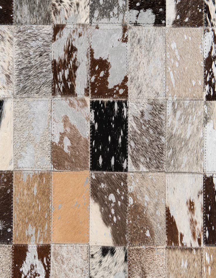 Detail image of 8' 3 x 9' 11 Cowhide Stocks Rug