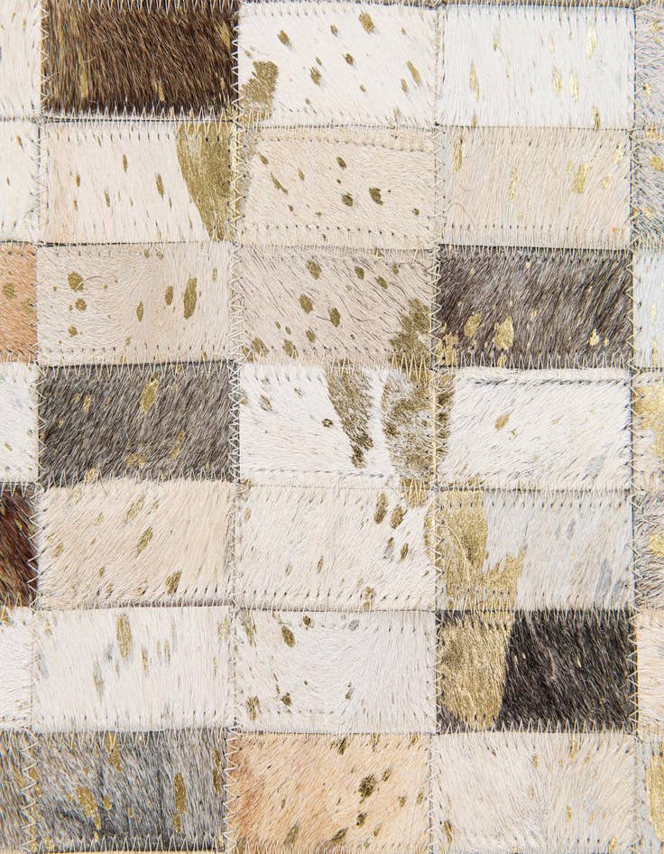 Detail image of 8' x 10' 1 Cowhide Stocks Rug