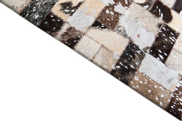 8' 1 x 10' Cowhide Stocks Rug
