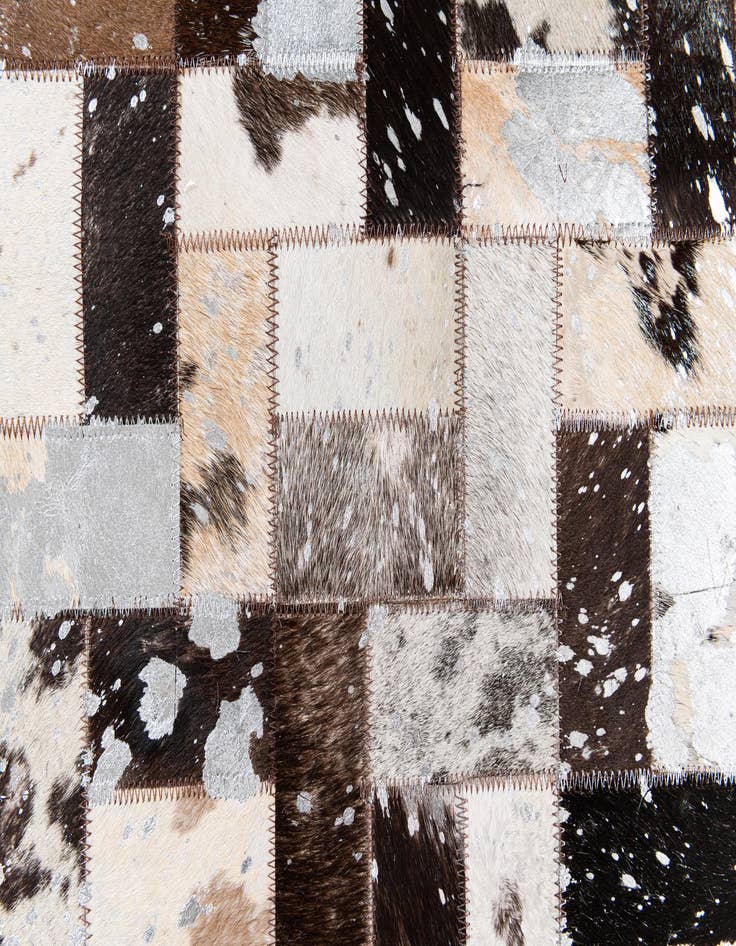 Detail image of 8' 1 x 10' Cowhide Stocks Rug