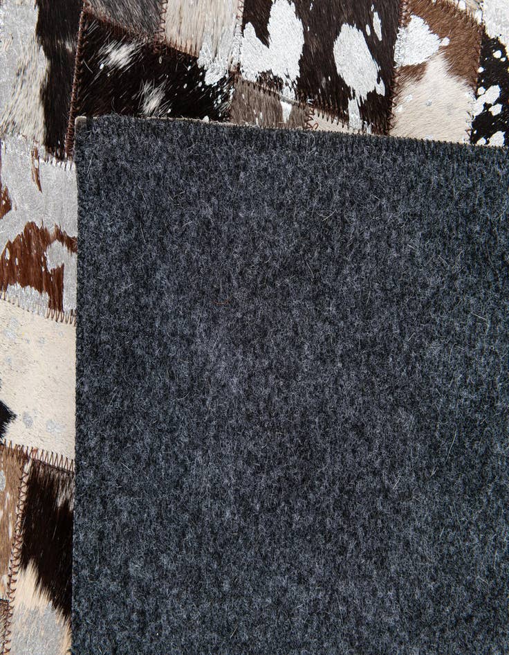 Detail image of 8' 1 x 10' Cowhide Stocks Rug