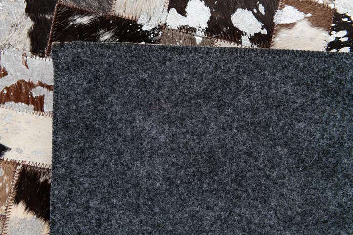 8' 1 x 10' Cowhide Stocks Rug