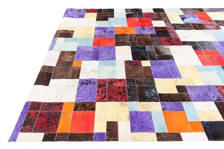 Detail image of 8' x 9' 10 Cowhide Stocks Rug